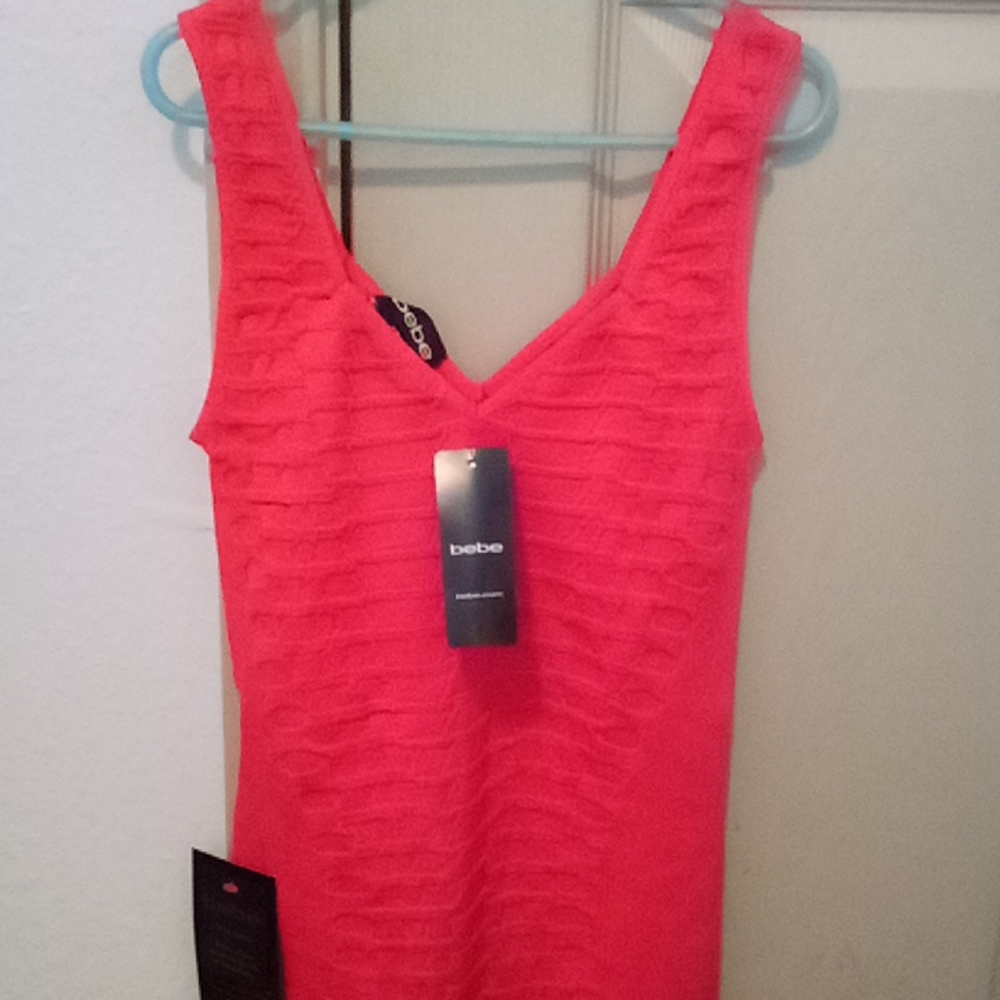 💜NWT Bebe Red Dress. Incredibly flattering. MSRP.$89.  This ‘S’ fits like an XS